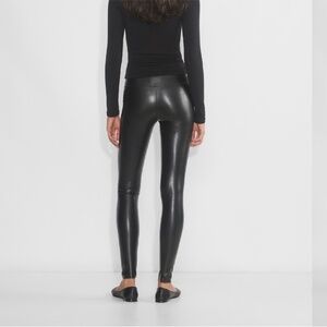 Wilfred free stunning faux leather pants size 0 Absolutely stunning pants